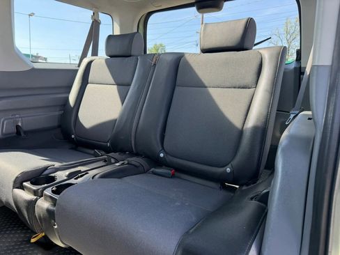 Used 2005 Honda Element EX image 13