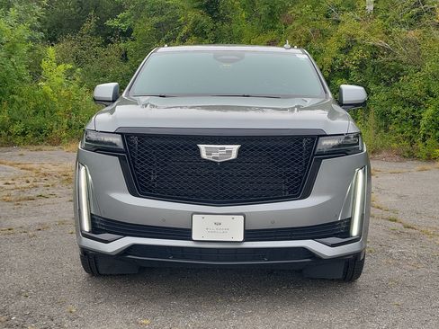 Used 2023 Cadillac Escalade Sport w/ LPO, ONYX Package AWD/4WD image 2