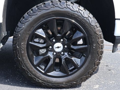 Used 2022 Chevrolet Silverado 1500 RST AWD/4WD image 22