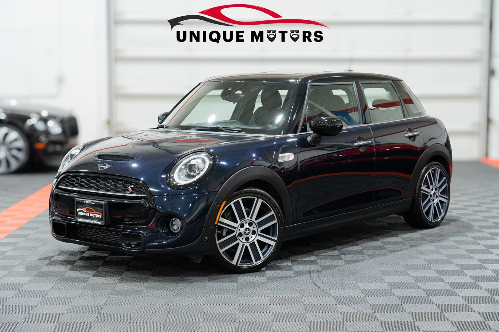 Used 2020 MINI Cooper S w/ Driver Assistance Package FWD image 1