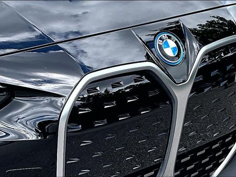 Certified 2023 BMW i4 eDrive35 w/ Premium Package RWD image 31