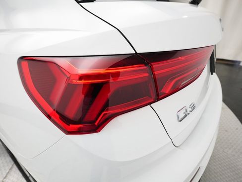 Used 2025 Audi Q3 2.0T Premium image 37