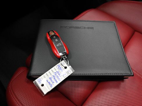 Used 2023 Porsche Macan image 52