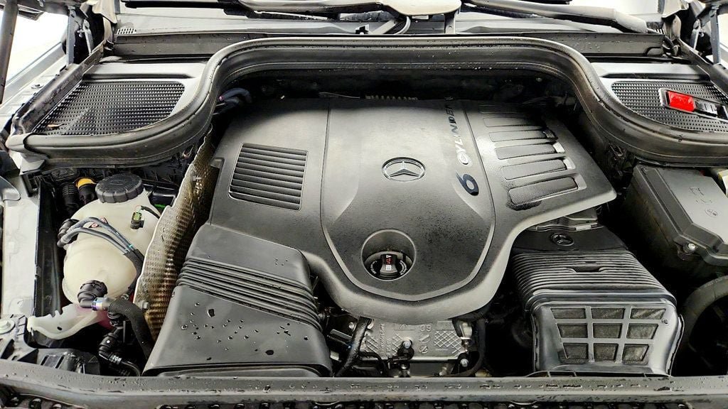 Used 2022 Mercedes-Benz GLS 450 4MATIC image 24