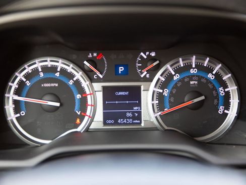 Used 2018 Toyota 4Runner SR5 Premium AWD/4WD image 12