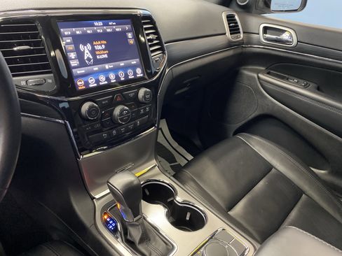 Certified 2022 Jeep Grand Cherokee Limited image 13