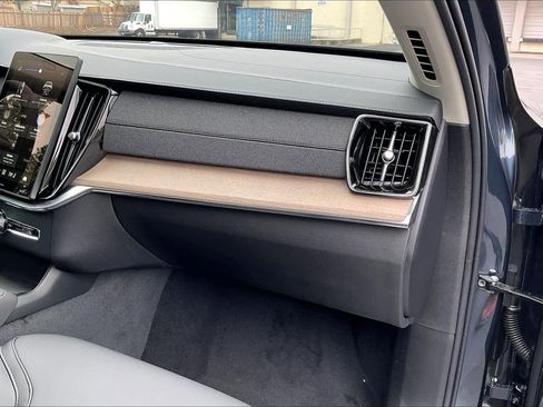 New 2026 Volvo XC90 B5 Plus image 29