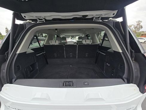 Used 2025 Ford Expedition Max Platinum AWD/4WD image 8