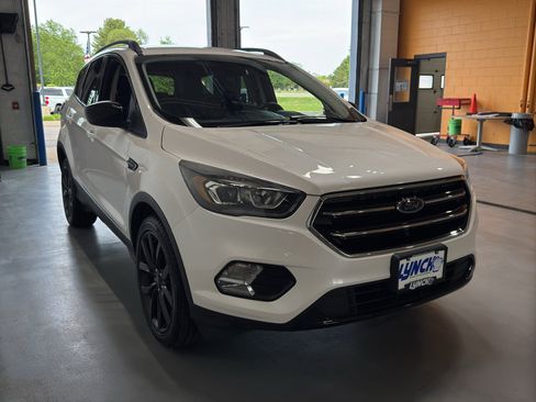 Used 2018 Ford Escape SE w/ SE Sport Appearance Package AWD/4WD image 7