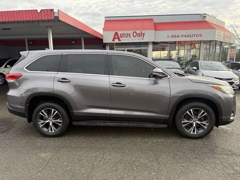 Used 2019 Toyota Highlander Plus image 4