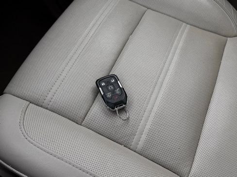 Used 2019 GMC Yukon Denali AWD/4WD image 43