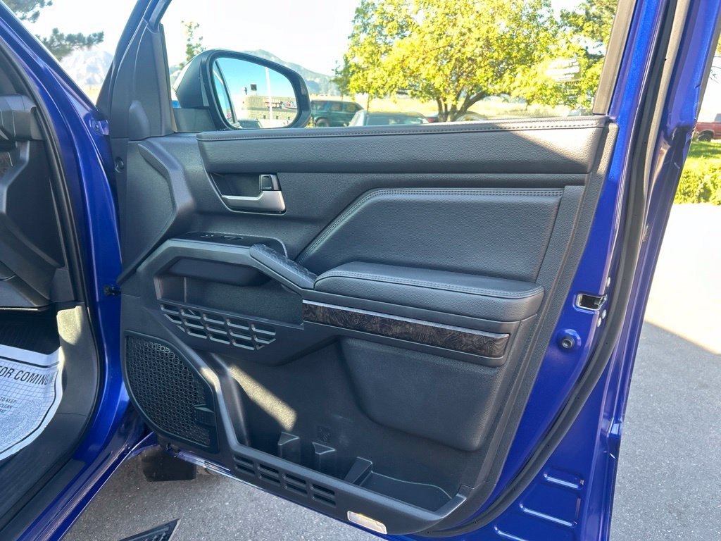 Used 2024 Toyota Tacoma Limited w/ Limited Package (LT) AWD/4WD image 11