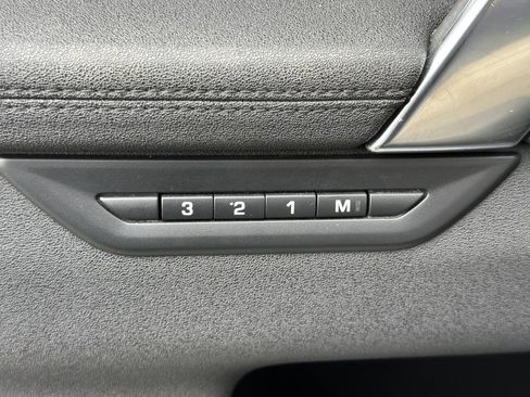 Used 2020 Land Rover Discovery Sport SE image 20