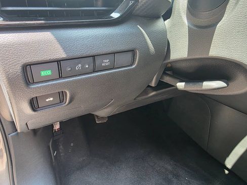 Used 2021 Nissan Sentra SR w/ SR Premium Package FWD image 16