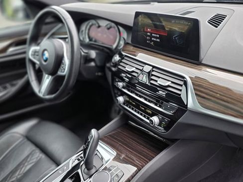 Used 2018 BMW 540i xDrive w/ M Sport Package AWD/4WD image 24