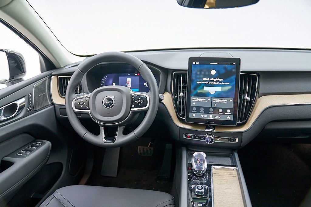 New 2026 Volvo XC60 B5 Plus w/ Climate Package AWD/4WD image 25