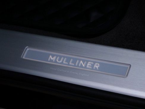Used 2025 Bentley Bentayga Extended Wheelbase AWD/4WD image 20