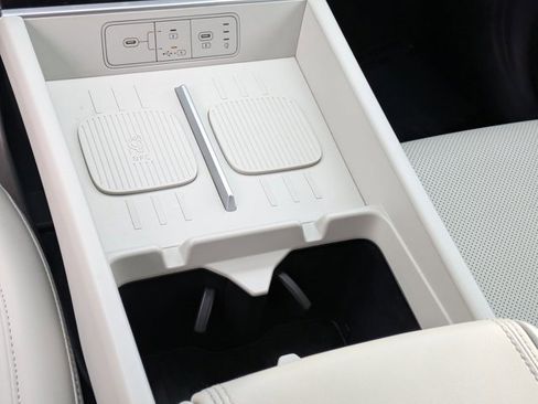 Used 2025 Hyundai Santa Fe SEL image 16