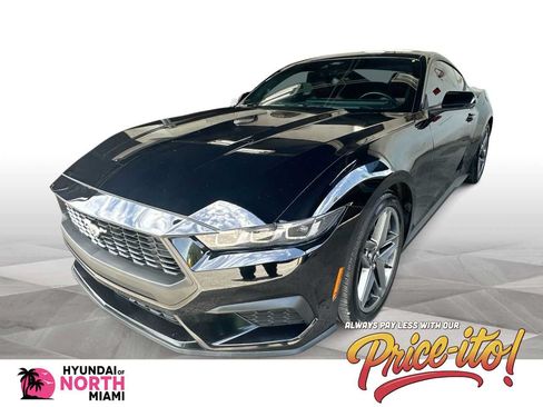 Used 2025 Ford Mustang Premium RWD image 1