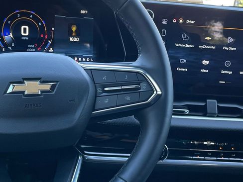 Used 2025 Chevrolet Equinox LT image 14