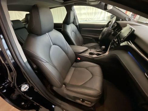 Used 2023 Toyota Camry XSE w/ Navigation Package image 25