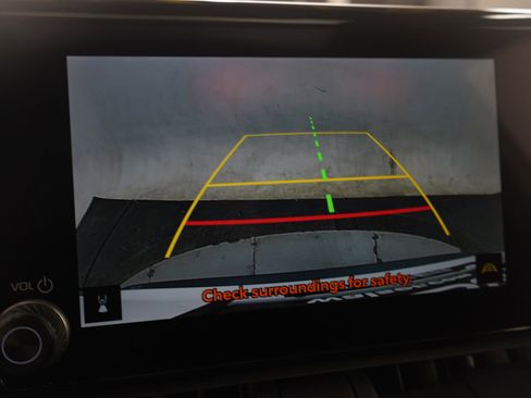 Used 2025 Toyota RAV4 XLE w/ Convenience Package image 29