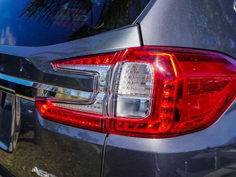 Certified 2025 Subaru Ascent Touring w/ Popular Package #2 AWD/4WD image 7