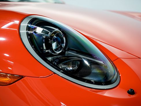 Used 2018 Porsche 911 Carrera GTS image 43