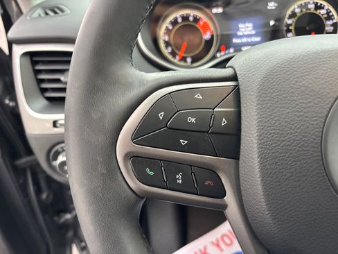 Used 2021 Jeep Cherokee Latitude Lux w/ Sun & Sound Group image 17