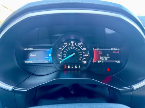 Used 2019 Ford Edge SEL w/ Equipment Group 201A image 17