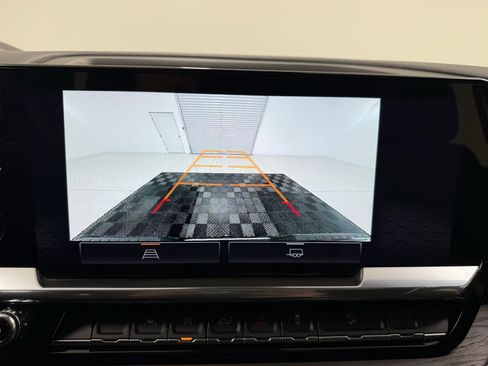 Used 2023 GMC Sierra 1500 SLT w/ SLT Premium Package image 22