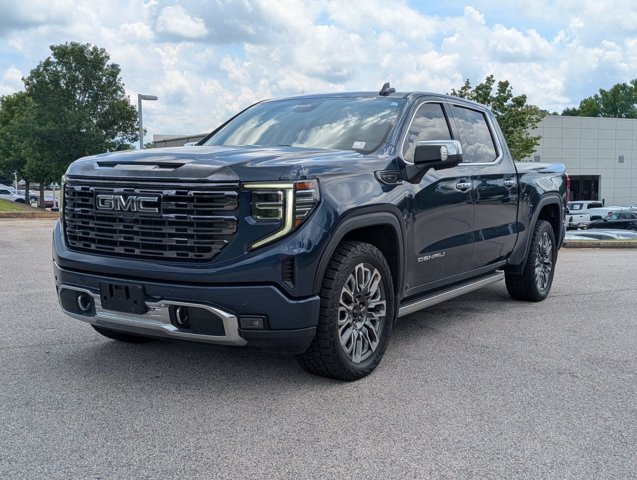 Used 2023 GMC Sierra 1500 Denali Ultimate AWD/4WD image 1