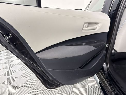 Used 2025 Toyota Corolla LE image 17