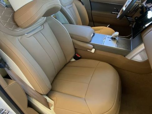 New 2025 Land Rover Range Rover SV image 9