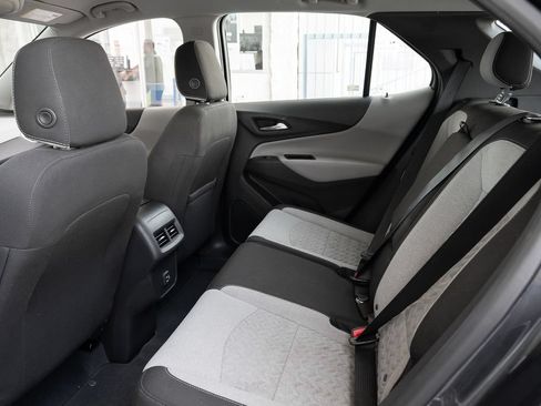 Used 2022 Chevrolet Equinox LS FWD image 33
