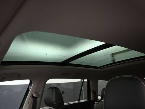 Used 2023 Volkswagen Atlas SE w/ Panoramic Sunroof Package FWD image 27