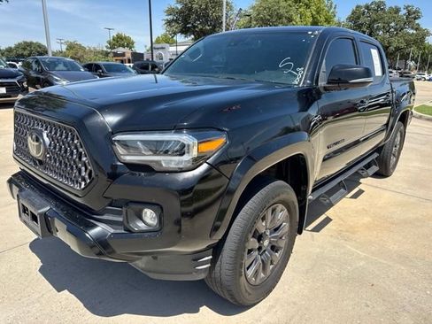 Used 2023 Toyota Tacoma Limited w/ Nightshade Package AWD/4WD image 8