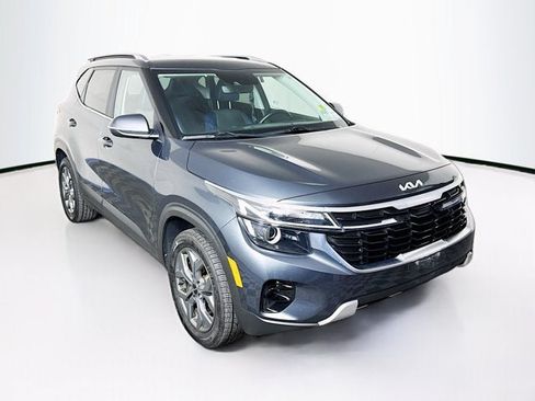 Used 2024 Kia Seltos S AWD/4WD image 3