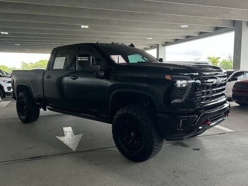 Used 2025 Chevrolet Silverado 2500 LTZ w/ Trail Boss Package AWD/4WD image 3