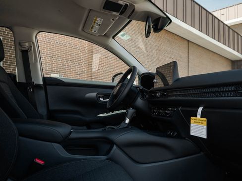 New 2027 Honda HR-V LX image 10