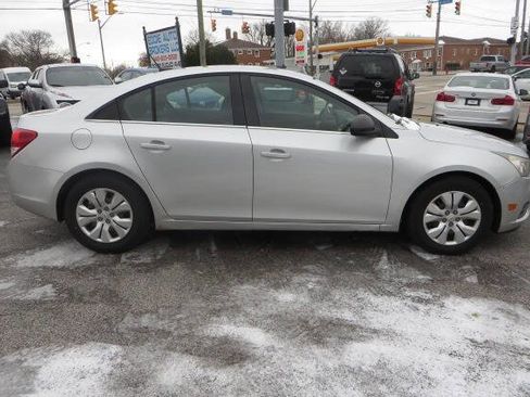 Used 2012 Chevrolet Cruze LS image 8