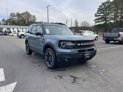 New 2025 Ford Bronco Sport Outer Banks w/ Outer Banks Tech Package+ AWD/4WD image 4