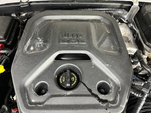 Used 2025 Jeep Wrangler Willys image 10