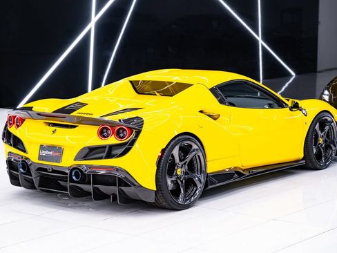 Used 2021 Ferrari F8 Tributo RWD image 29