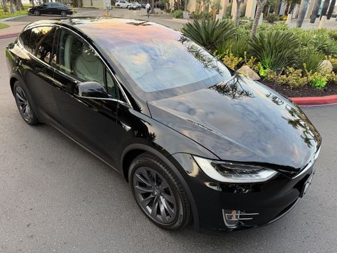 Used 2018 Tesla Model X 100D AWD/4WD image 7
