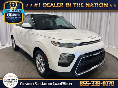 Used 2022 Kia Soul LX w/ Technology Package image 1
