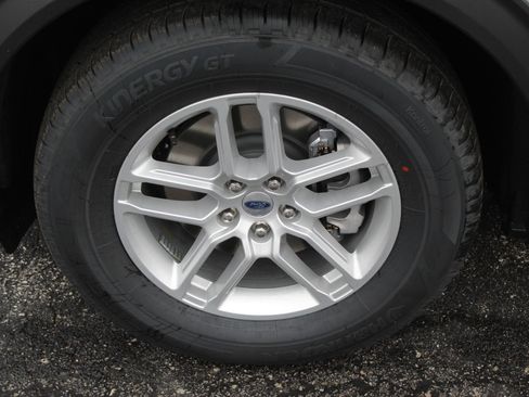 New 2026 Ford Explorer Active AWD/4WD image 2