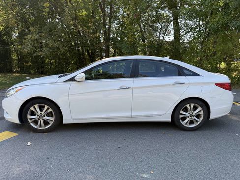 Used 2011 Hyundai Sonata Limited image 1