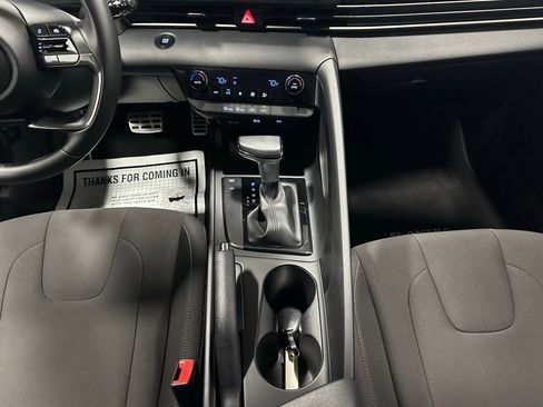 Used 2025 Hyundai Elantra Sport image 33
