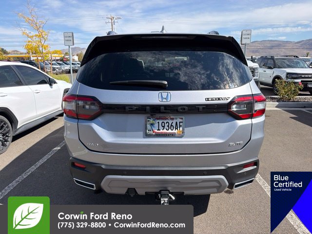 Used 2023 Honda Pilot Elite image 4